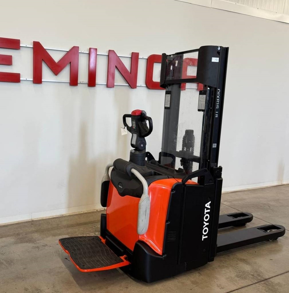 Toyota 10918 SPE120L - Forklift: picture 5 Toyota 10918 SPE120L - Forklift: picture 5