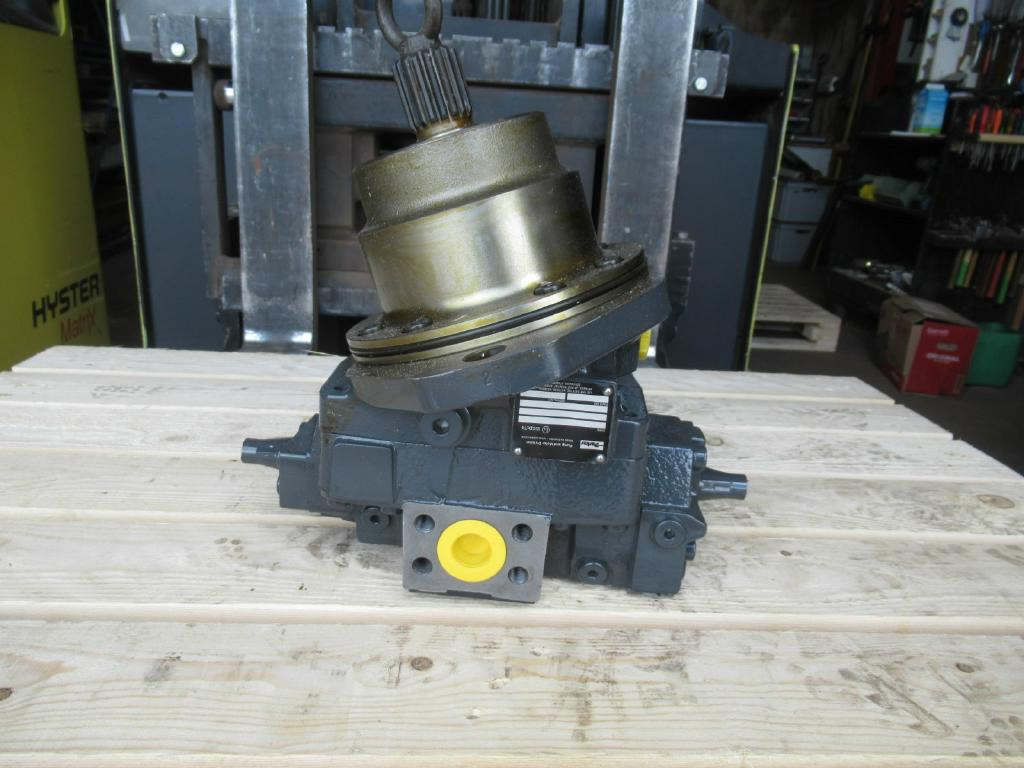 Case D4743730 - Swing motor for Construction machinery: picture 1 Case D4743730 - Swing motor for Construction machinery: picture 1