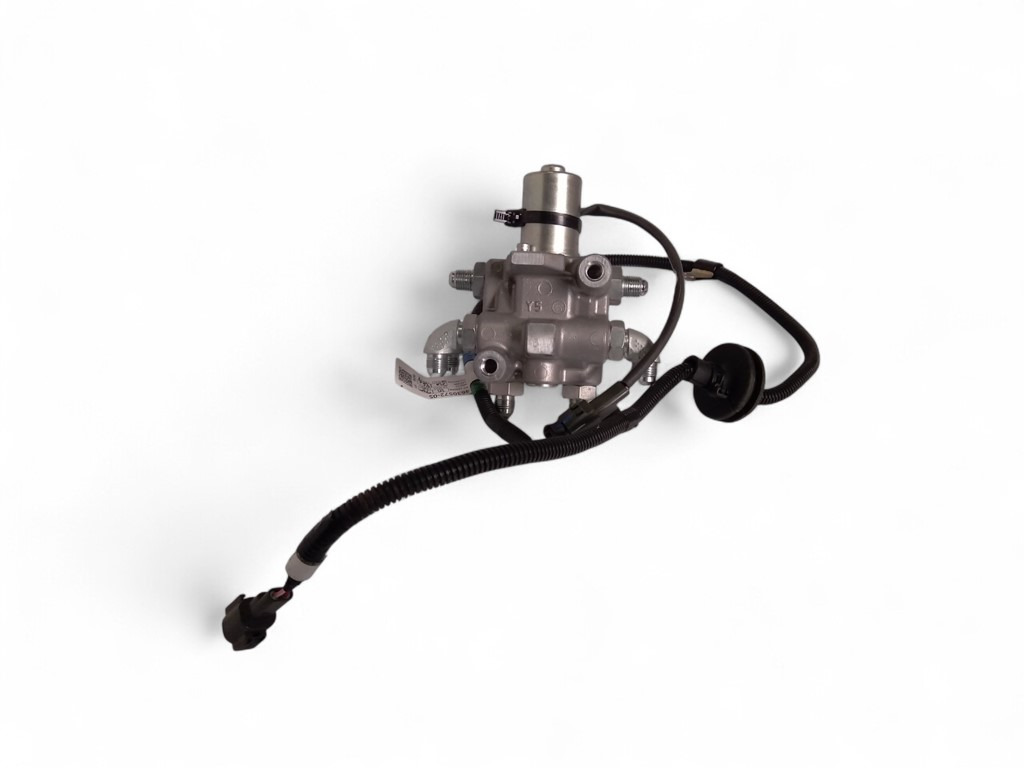 Hitachi 4609630 - Hydraulic valve for Construction machinery: picture 1 Hitachi 4609630 - Hydraulic valve for Construction machinery: picture 1