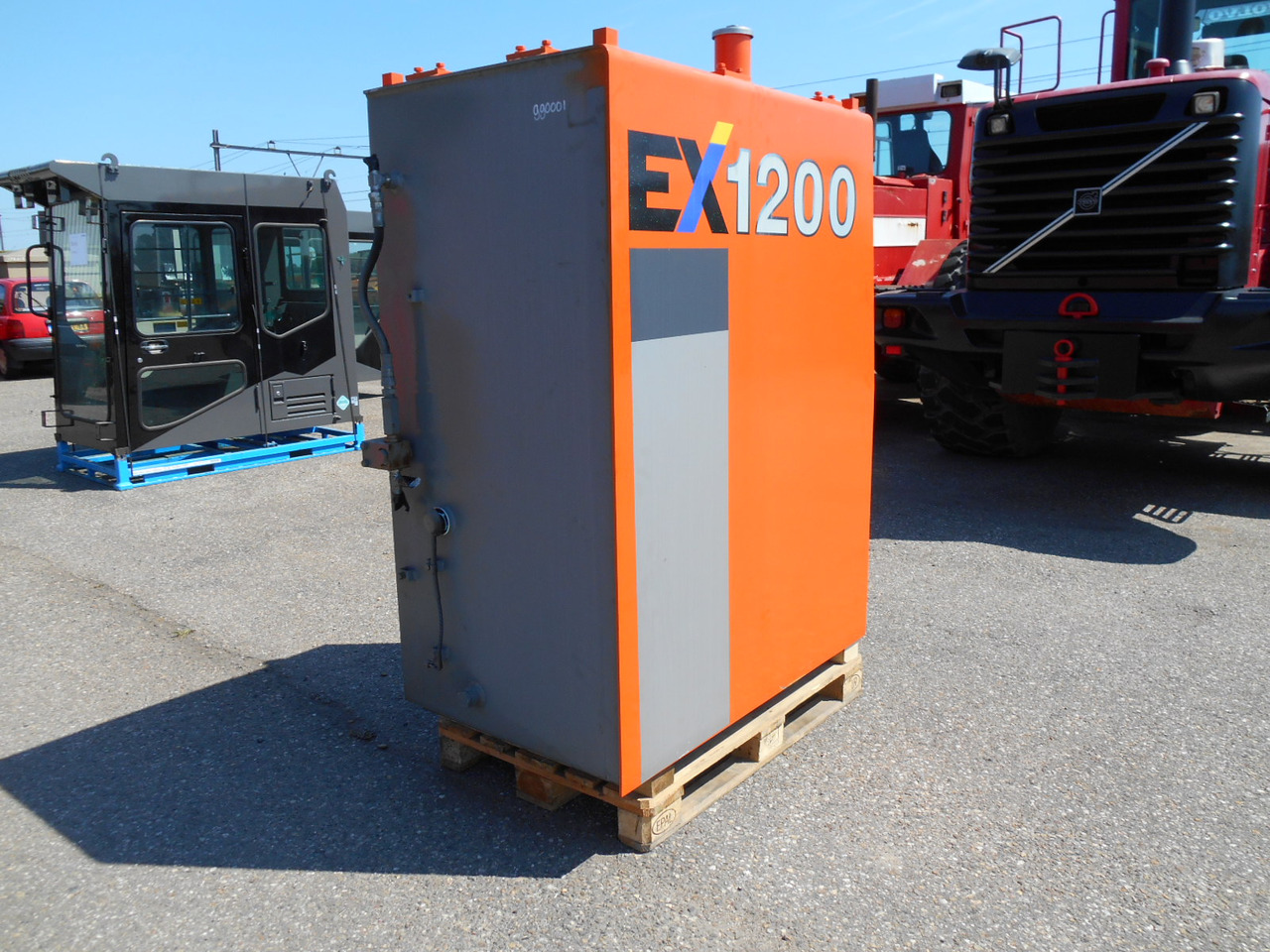 Hitachi EX1200-6 - 9278777 - Fuel tank for Construction machinery: picture 2 Hitachi EX1200-6 - 9278777 - Fuel tank for Construction machinery: picture 2