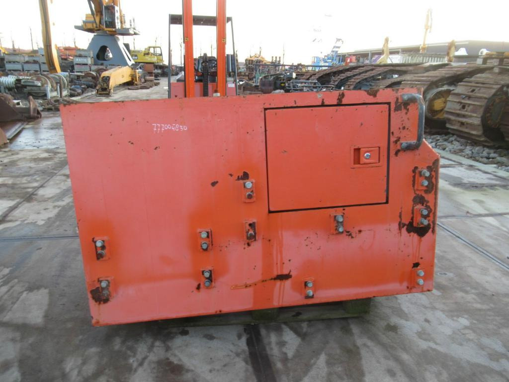 Hitachi ZX870-3 - - Frame/ Chassis for Construction machinery: picture 4 Hitachi ZX870-3 - - Frame/ Chassis for Construction machinery: picture 4