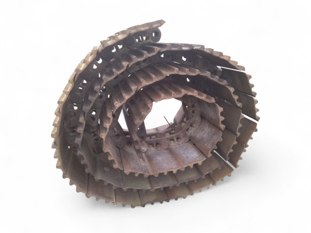 Hyundai 81N8-26070 - 81N8-26571 - Track for Construction machinery: picture 1 Hyundai 81N8-26070 - 81N8-26571 - Track for Construction machinery: picture 1