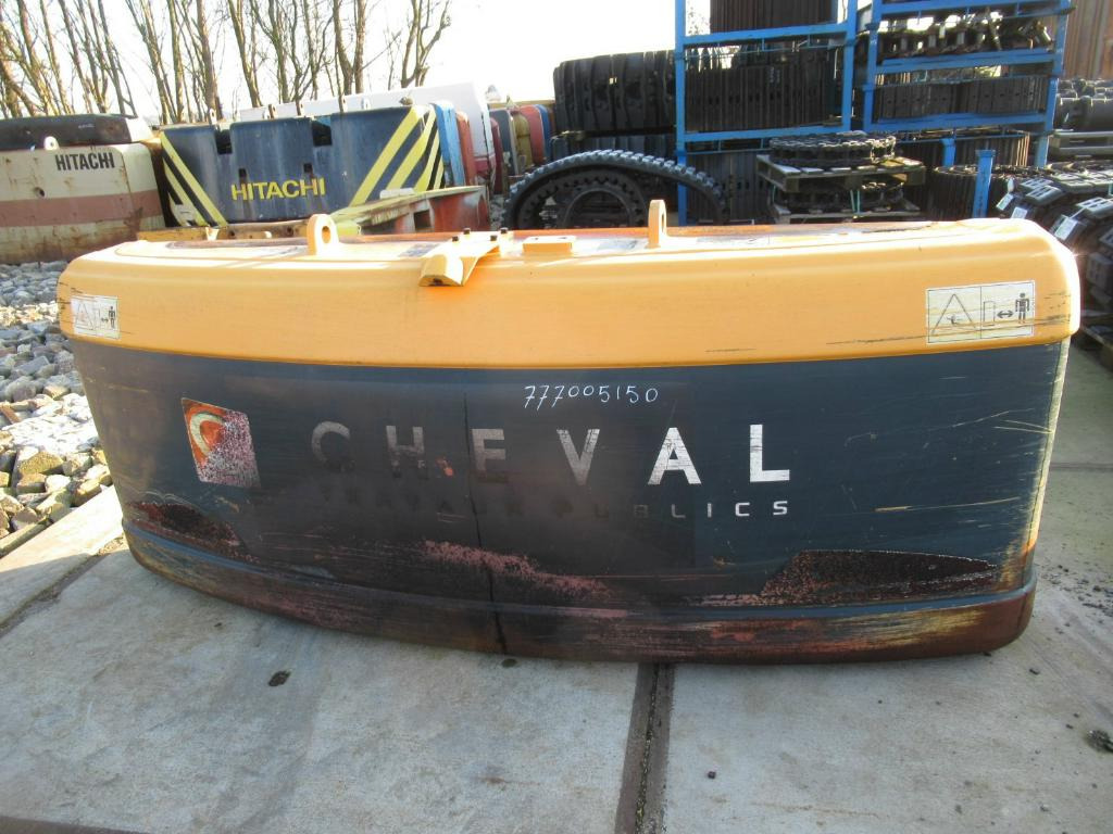 Hyundai R210LC-9 - - Counterweight for Construction machinery: picture 1 Hyundai R210LC-9 - - Counterweight for Construction machinery: picture 1