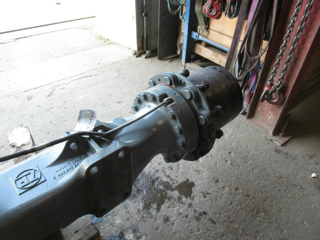 Liebherr 10286126 - Rear axle for Construction machinery: picture 5 Liebherr 10286126 - Rear axle for Construction machinery: picture 5