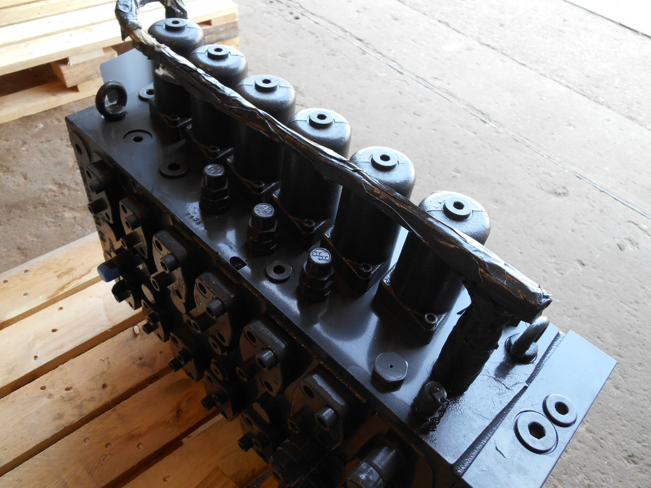New Holland 6558352 - Hydraulic valve for Construction machinery: picture 5 New Holland 6558352 - Hydraulic valve for Construction machinery: picture 5