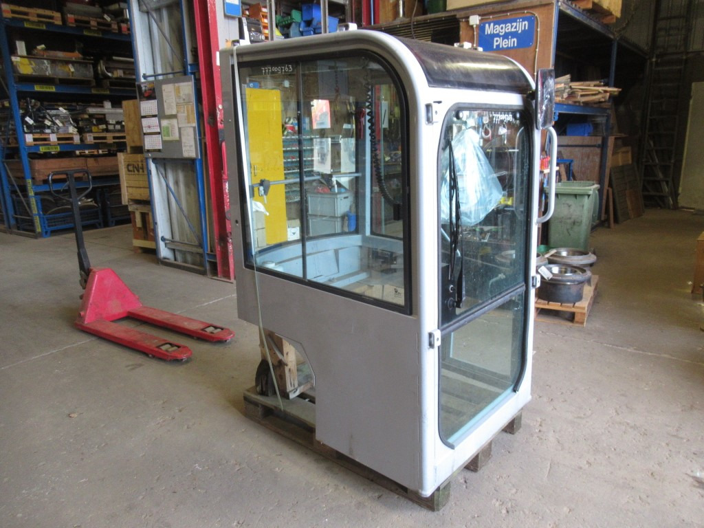 New Holland 72271210 - - Cab for Construction machinery: picture 2 New Holland 72271210 - - Cab for Construction machinery: picture 2