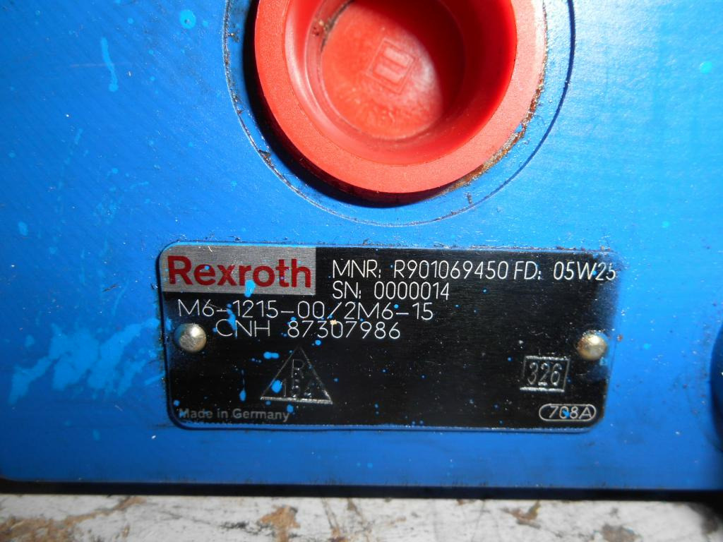 New Holland 87307986 - 8605557 - Hydraulic valve for Construction machinery: picture 1 New Holland 87307986 - 8605557 - Hydraulic valve for Construction machinery: picture 1