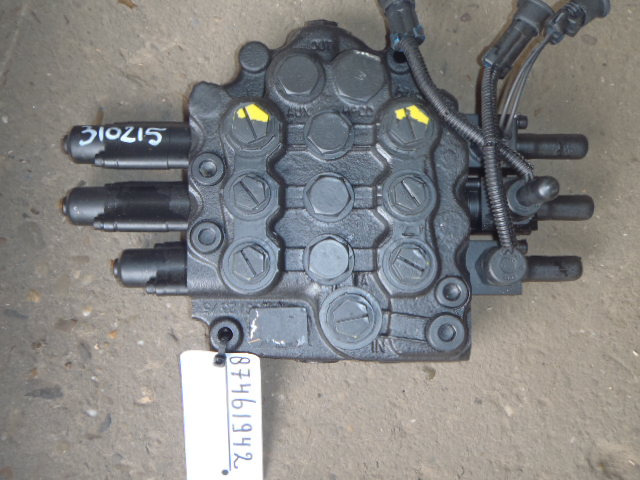 New Holland 87461942 - Hydraulic valve for Construction machinery: picture 1 New Holland 87461942 - Hydraulic valve for Construction machinery: picture 1