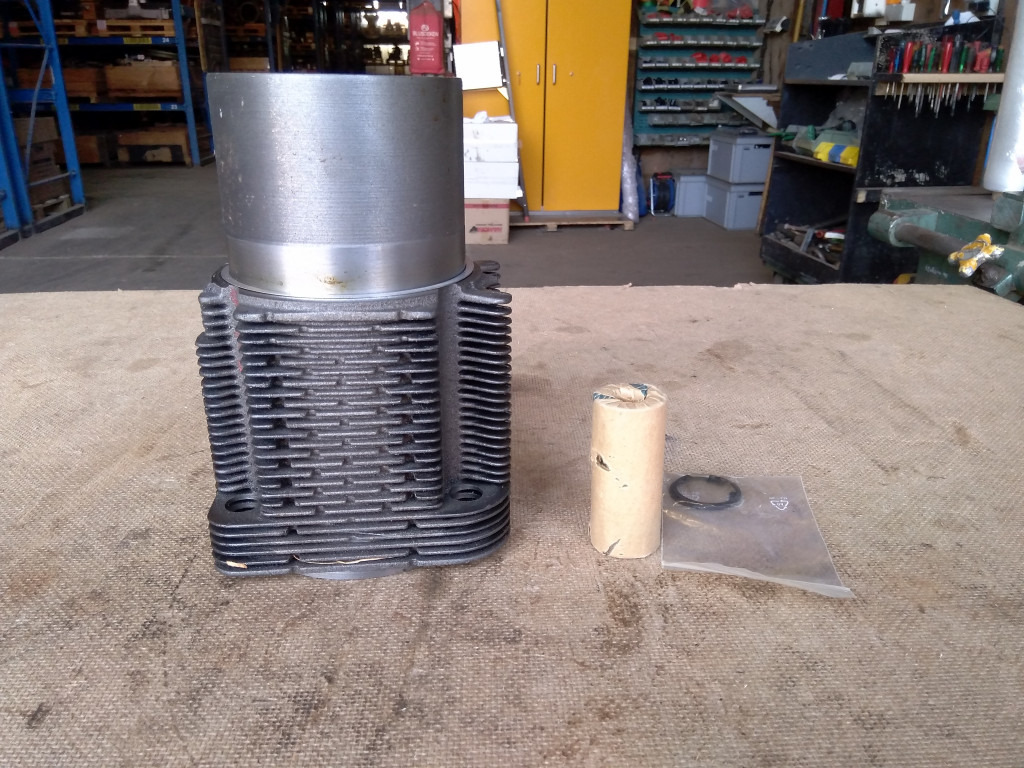 O&K 1484444 - - Piston/ Ring/ Bushing for Construction machinery: picture 1 O&K 1484444 - - Piston/ Ring/ Bushing for Construction machinery: picture 1