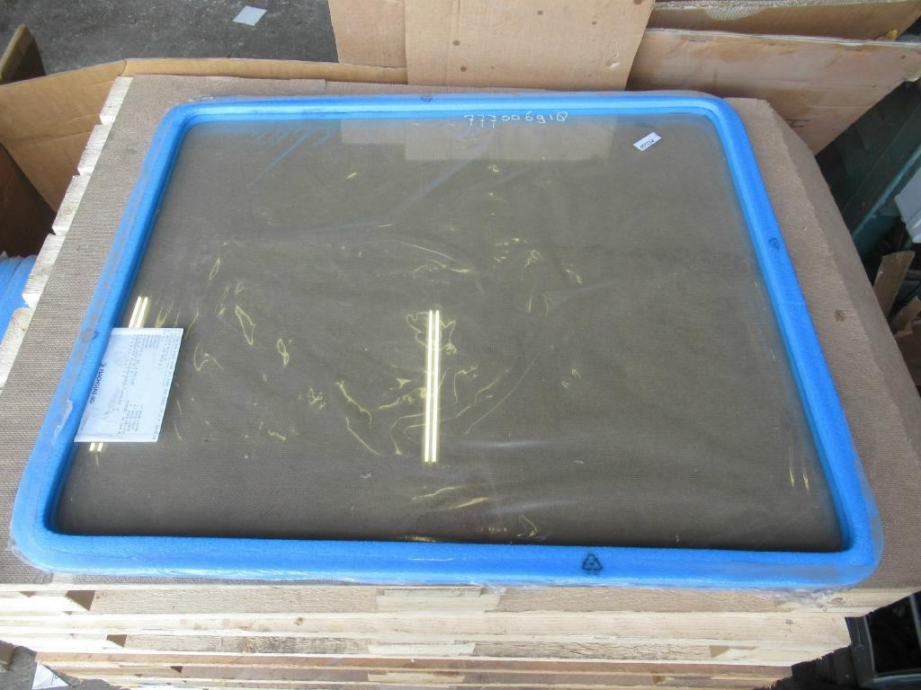O&K 555234 - - Window and parts for Construction machinery: picture 1 O&K 555234 - - Window and parts for Construction machinery: picture 1