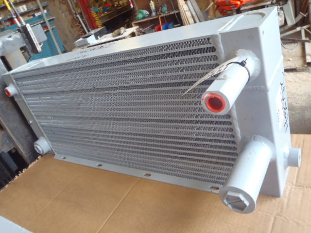 O&K L25.5 - - Oil cooler for Construction machinery: picture 2 O&K L25.5 - - Oil cooler for Construction machinery: picture 2