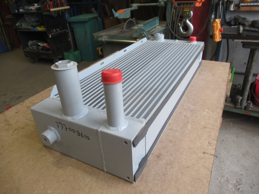O&K L25.5 - - Oil cooler for Construction machinery: picture 2 O&K L25.5 - - Oil cooler for Construction machinery: picture 2