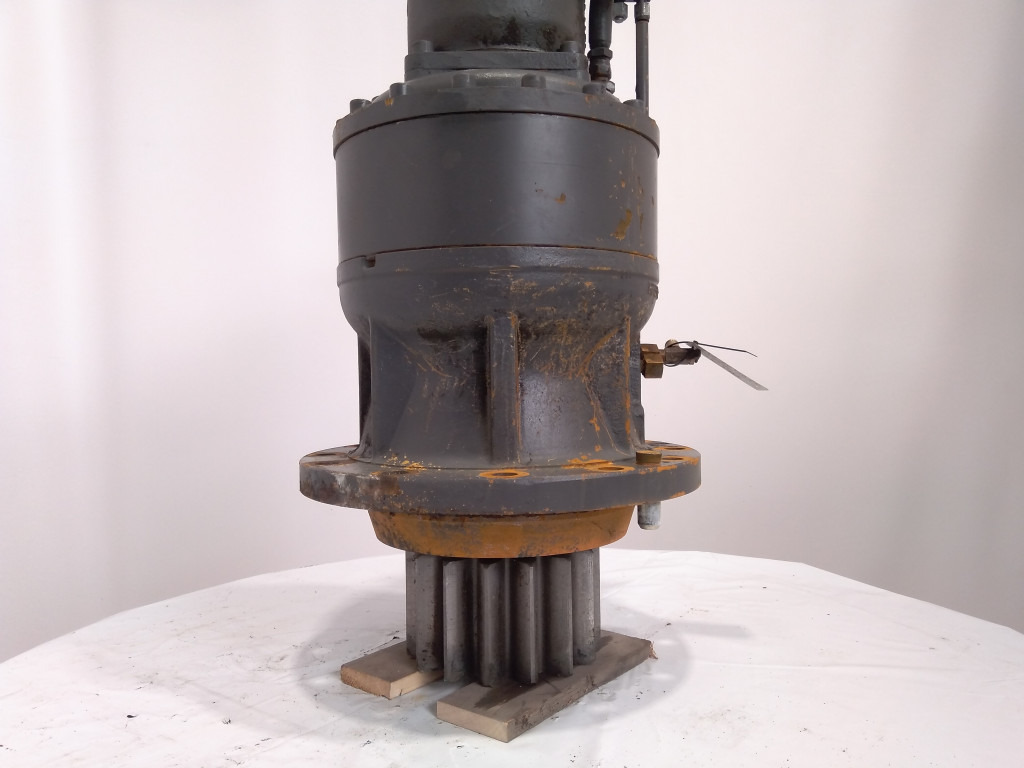 Volvo SA823027000 - Swing motor for Construction machinery: picture 1 Volvo SA823027000 - Swing motor for Construction machinery: picture 1