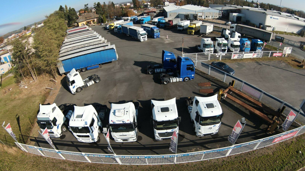 Curtainsider semi-trailer Krone SD MEGA LINER: picture 12