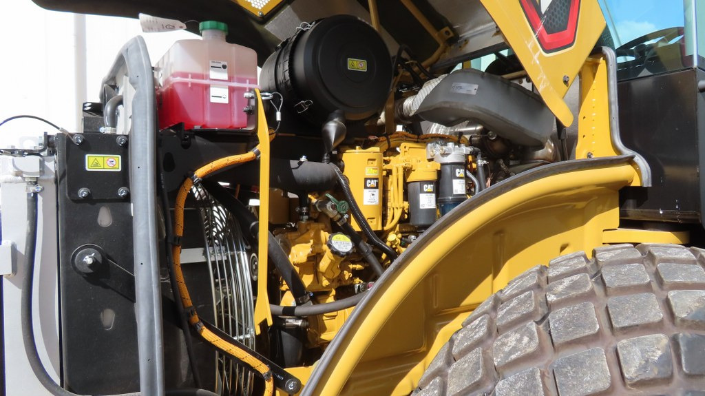 Compactor Caterpillar CS13: picture 9