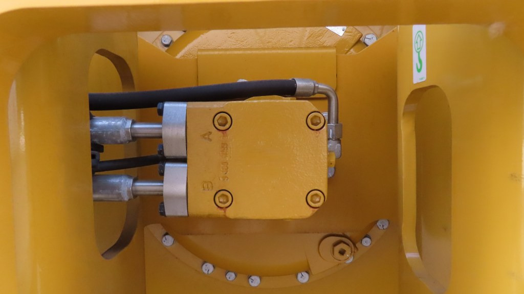 Compactor Caterpillar CS13: picture 13
