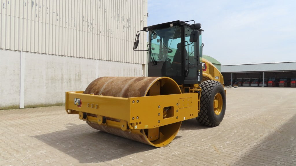 Caterpillar CS66B on lease Caterpillar CS66B: picture 6