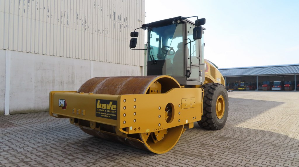 Compactor Caterpillar CS74B: picture 6