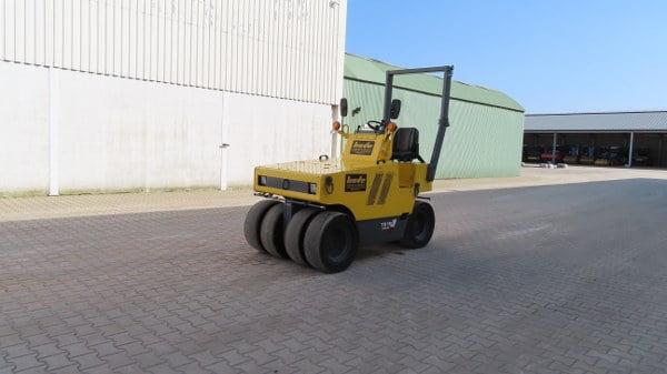 Pneumatic roller Sakai TS 160: picture 6