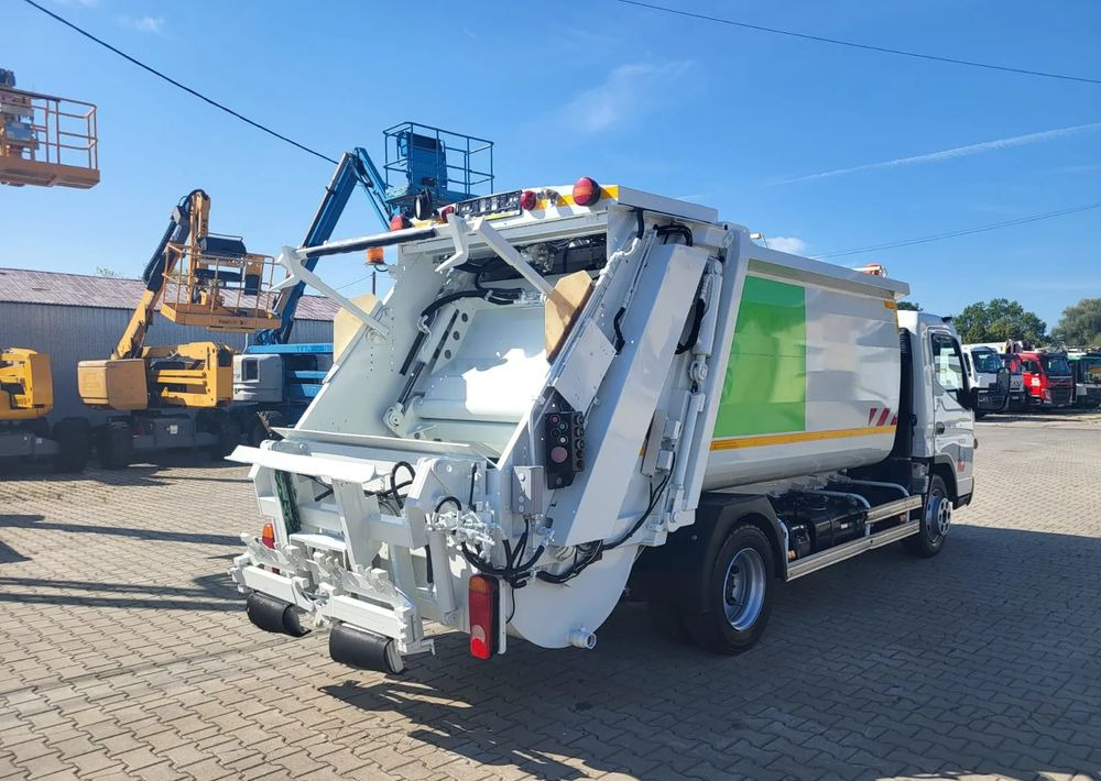 Mitsubishi Fuso Canter - Garbage truck: picture 5 Mitsubishi Fuso Canter - Garbage truck: picture 5