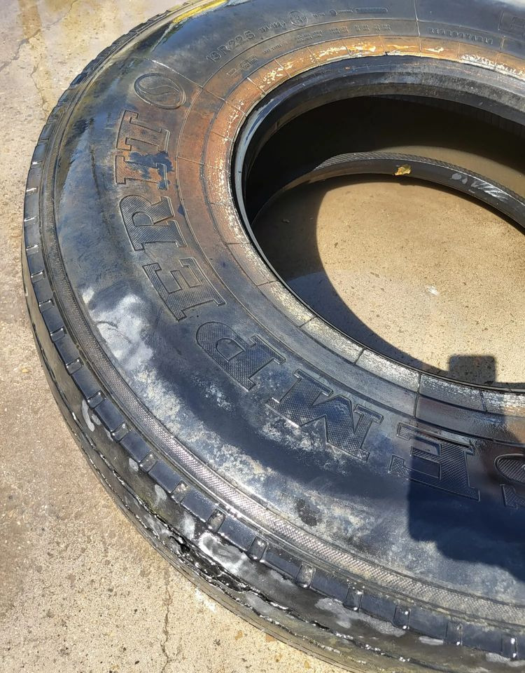 Opona Semperit Euro-steel 13R22,5 - Tire for Truck: picture 3 Opona Semperit Euro-steel 13R22,5 - Tire for Truck: picture 3