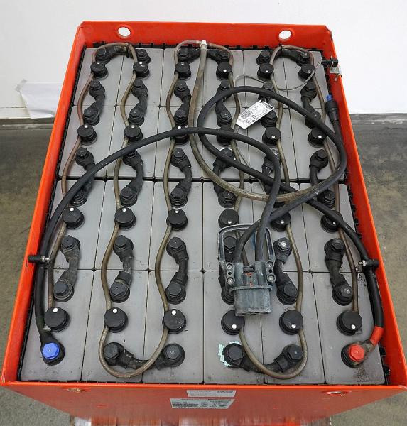 GRUMA 48 Volt 5 PzS 775 Ah - Battery for Material handling equipment: picture 3 GRUMA 48 Volt 5 PzS 775 Ah - Battery for Material handling equipment: picture 3