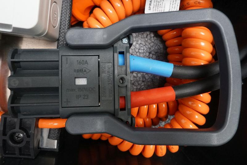 Industrie Automation 24 Volt 140 Ah - Battery: picture 4 Industrie Automation 24 Volt 140 Ah - Battery: picture 4