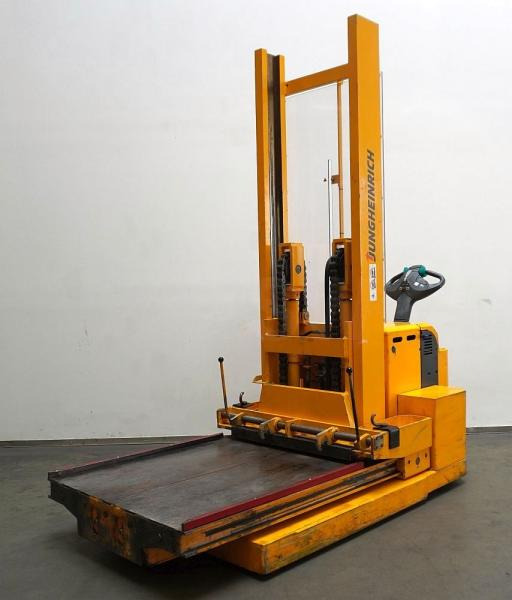Jungheinrich EJB 335 - Stacker: picture 2 Jungheinrich EJB 335 - Stacker: picture 2