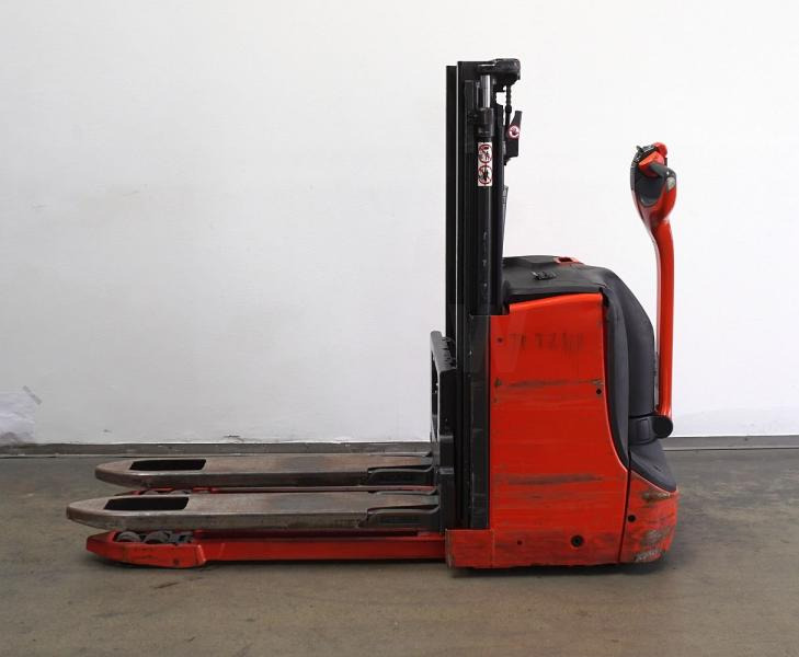Linde D 08 1160 - Stacker: picture 3 Linde D 08 1160 - Stacker: picture 3