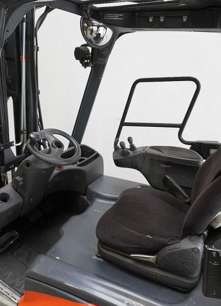 Linde E 16 EVO 386-02 - Electric forklift: picture 3 Linde E 16 EVO 386-02 - Electric forklift: picture 3