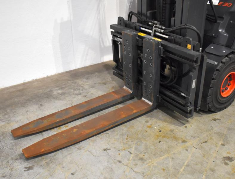 Electric forklift Linde E 30 L 387: picture 6