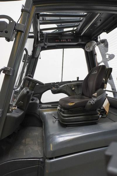 Linde E 40/600 H 388 - Electric forklift: picture 3 Linde E 40/600 H 388 - Electric forklift: picture 3