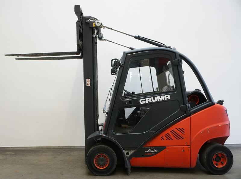 Linde H 25 T EVO 392-02 - LPG forklift: picture 4 Linde H 25 T EVO 392-02 - LPG forklift: picture 4