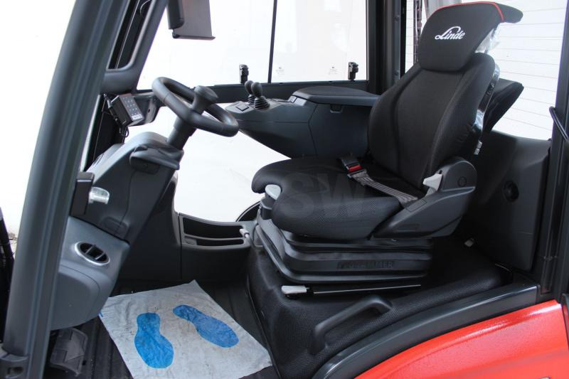 Linde H 35 D 1202 - Diesel forklift: picture 3 Linde H 35 D 1202 - Diesel forklift: picture 3