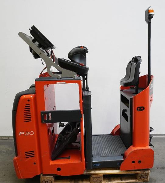 Linde P 30 C 1190 - Tow tractor: picture 4 Linde P 30 C 1190 - Tow tractor: picture 4