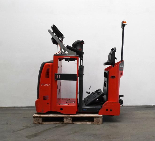 Linde P 30 C 1190 - Tow tractor: picture 4 Linde P 30 C 1190 - Tow tractor: picture 4