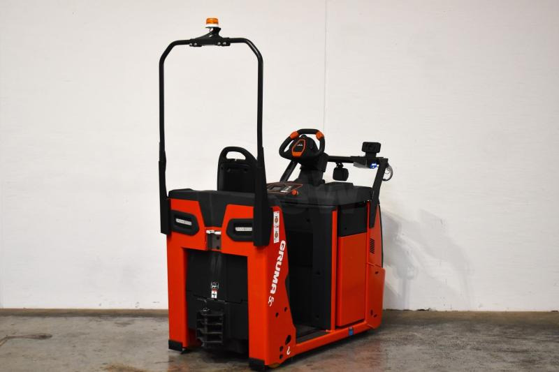 Linde P 60 C 4595-00 - Tow tractor: picture 2 Linde P 60 C 4595-00 - Tow tractor: picture 2