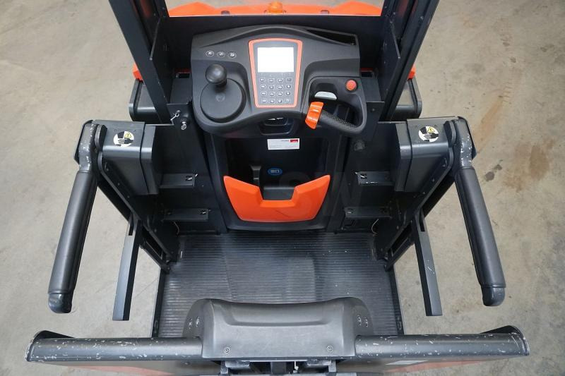 Linde V 10 5212 - Order picker: picture 3 Linde V 10 5212 - Order picker: picture 3