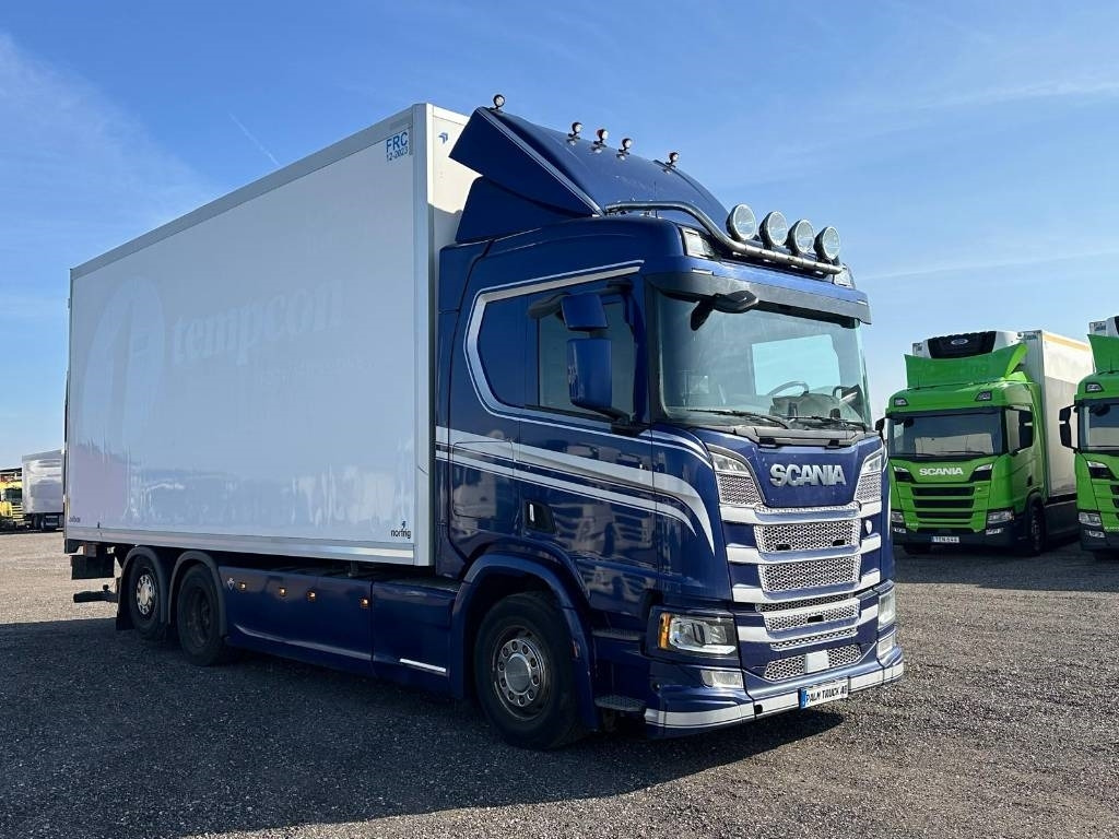 Scania R520B6X2*4NMB serie 1580 - Refrigerator truck: picture 1 Scania R520B6X2*4NMB serie 1580 - Refrigerator truck: picture 1
