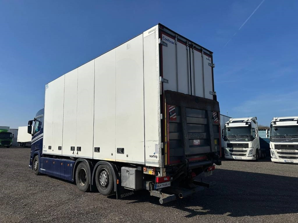 Scania R520B6X2*4NMB serie 1580 - Refrigerator truck: picture 3 Scania R520B6X2*4NMB serie 1580 - Refrigerator truck: picture 3