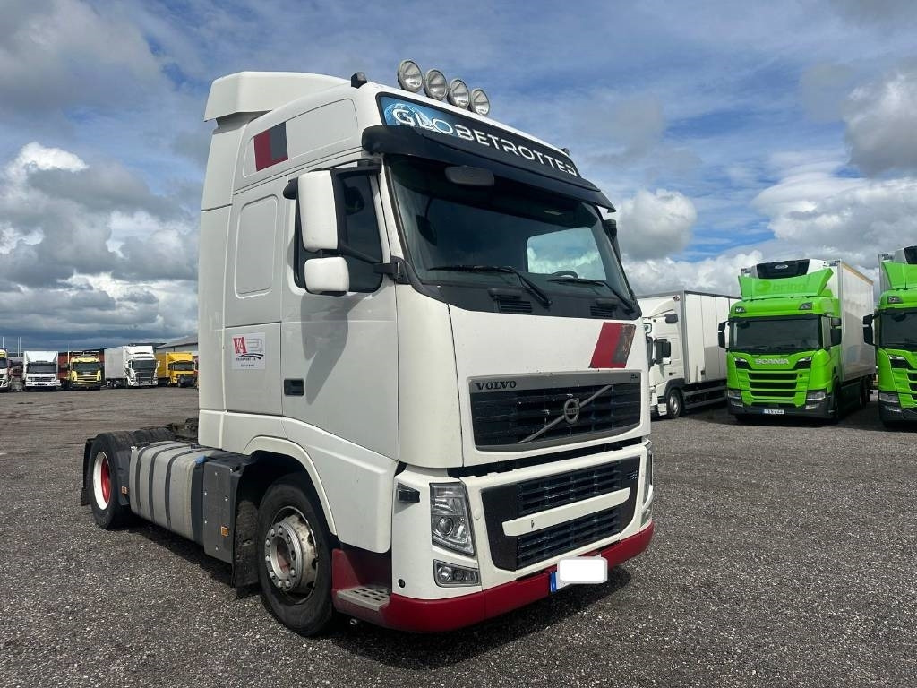 Volvo FH-440 4X2 Serie 3053 - Tractor unit: picture 2 Volvo FH-440 4X2 Serie 3053 - Tractor unit: picture 2