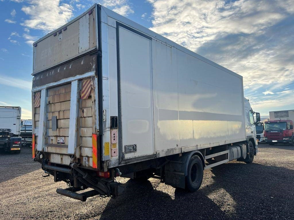 Volvo FM-340 4X2 Serie 1468 - Box truck: picture 3 Volvo FM-340 4X2 Serie 1468 - Box truck: picture 3