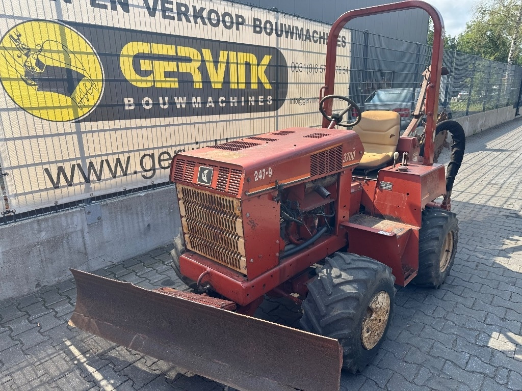 Trencher Ditch Witch 3700 DD: picture 6