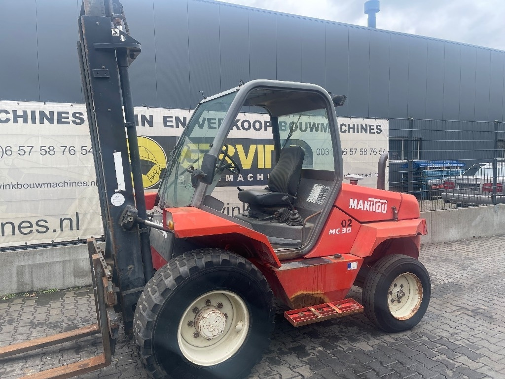 Manitou MC 30 - Rough terrain forklift: picture 1 Manitou MC 30 - Rough terrain forklift: picture 1