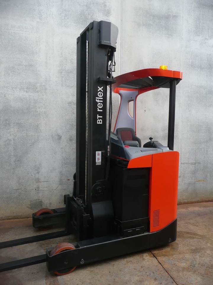 BT RRE 160 - Reach truck: picture 3 BT RRE 160 - Reach truck: picture 3