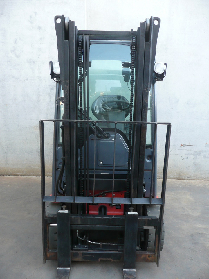 Toyota 8FBE15T - Electric forklift: picture 4 Toyota 8FBE15T - Electric forklift: picture 4