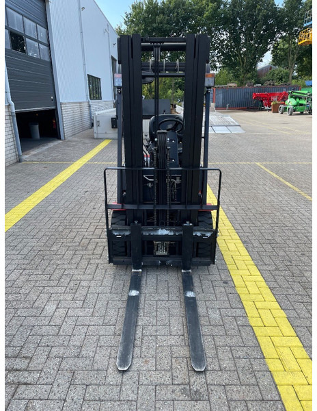Electric forklift EP EFL 181: picture 9