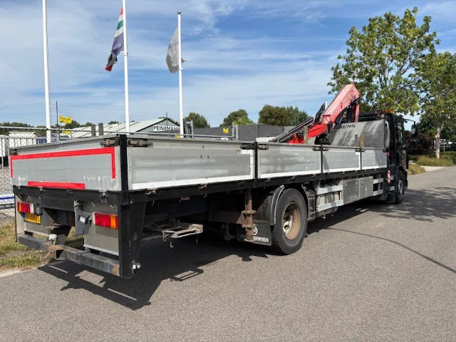 DAF CF 75.250 4x2 Fassi F215 crane Radio controlled Flat bed body - Crane truck: picture 5 DAF CF 75.250 4x2 Fassi F215 crane Radio controlled Flat bed body - Crane truck: picture 5