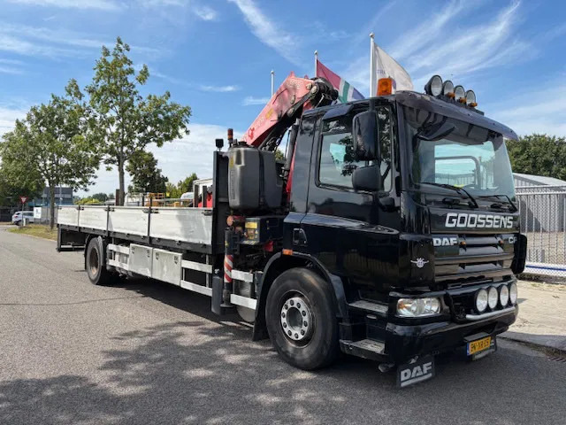 DAF CF 75.250 4x2 Fassi F215 crane Radio controlled Flat bed body - Crane truck: picture 4 DAF CF 75.250 4x2 Fassi F215 crane Radio controlled Flat bed body - Crane truck: picture 4