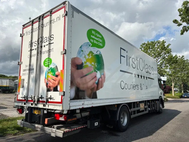 Scania P280 Closed box taillift 2000 kg Fuel CNG - Box truck: picture 4 Scania P280 Closed box taillift 2000 kg Fuel CNG - Box truck: picture 4